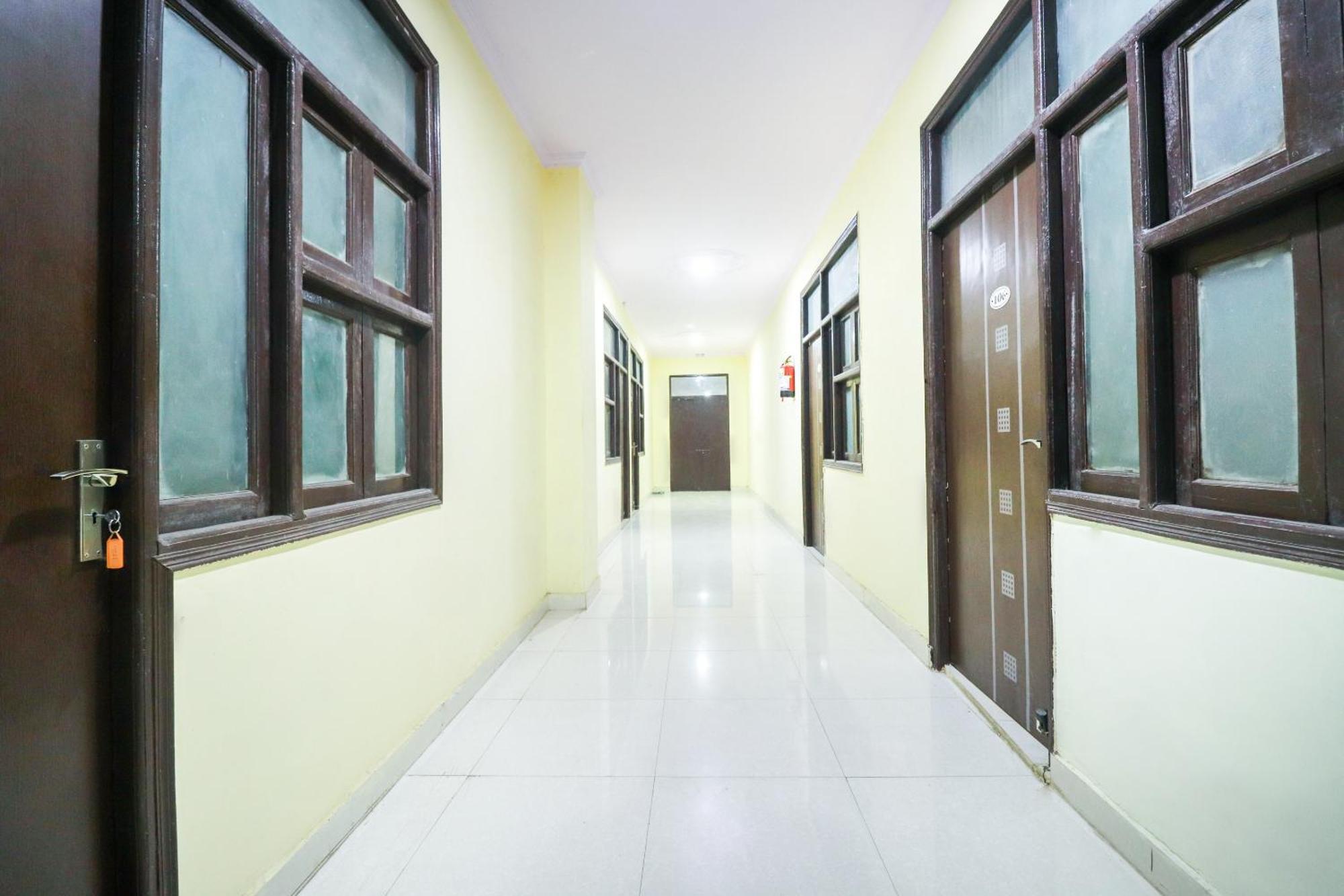 Hotel O Sunrise Inn Indirapuram Экстерьер фото